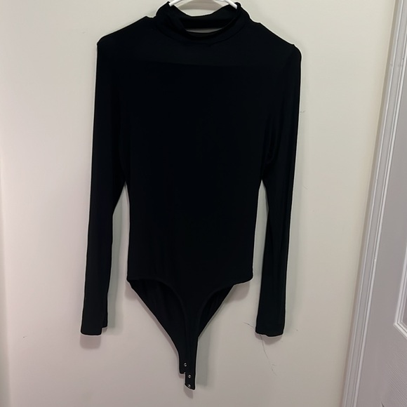 Fashion Nova Eye Opening Bodysuit Size Medium - Picture 12 of 15